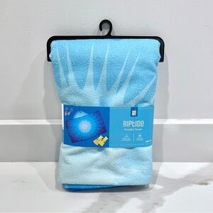 🟣2/$20 NEW Riptide Hooded Towel
